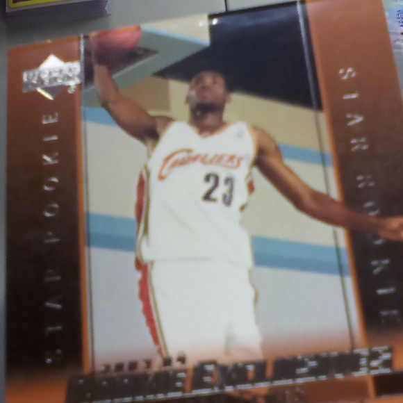 Lebron james rookie card - Picture 2 of 3